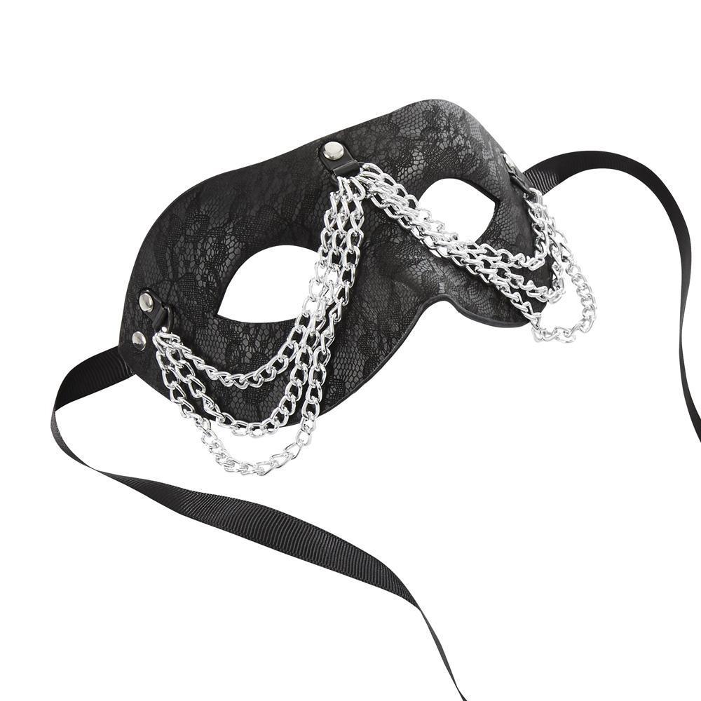 Sincerely chained lace mask